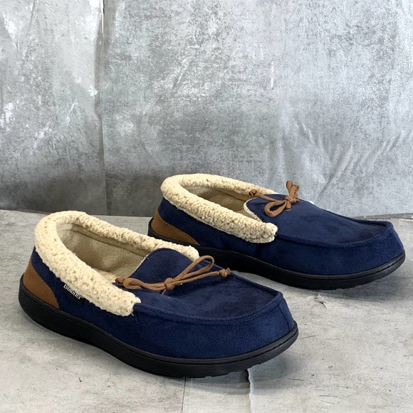 Isotoner Signature Men's Navy/Blue Microsuede Memory Foam Moccasin Slippers SZ L - Picture 2 of 16